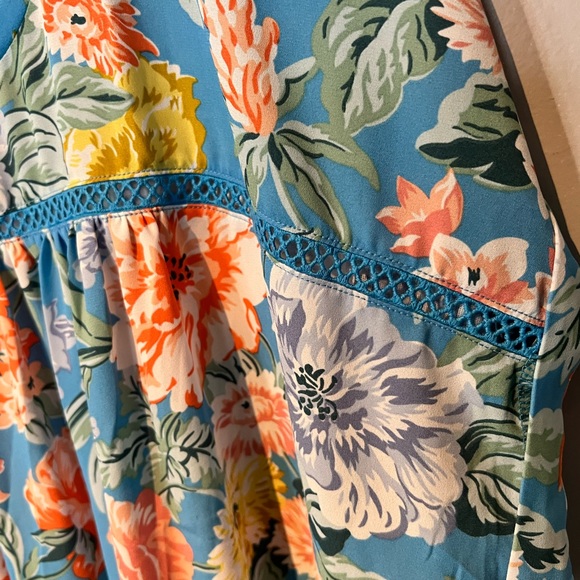 Loft blue vintage floral lattice cutout blouse Large - Picture 4 of 5